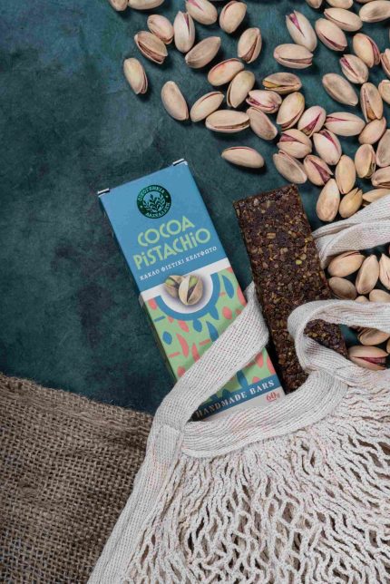 cereal-bar-on-a-table-with-raw-pistachios