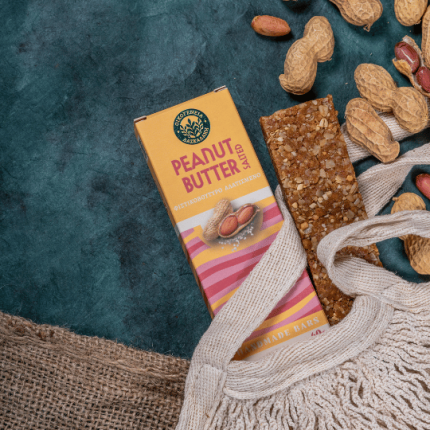 peanut-butter-cereal-bar-in-paper-packaging